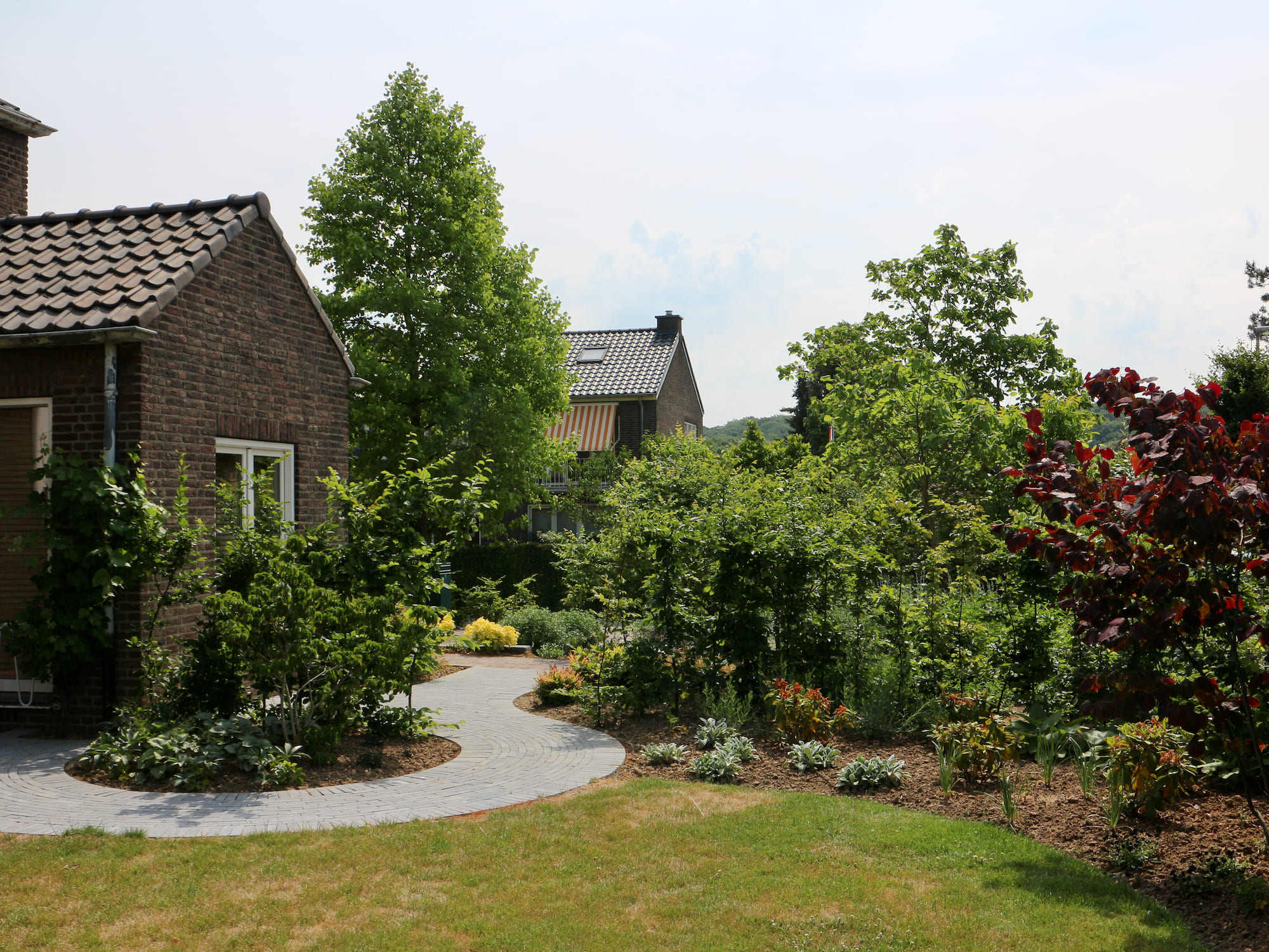 Romantische tuin in Engelse stijl 10