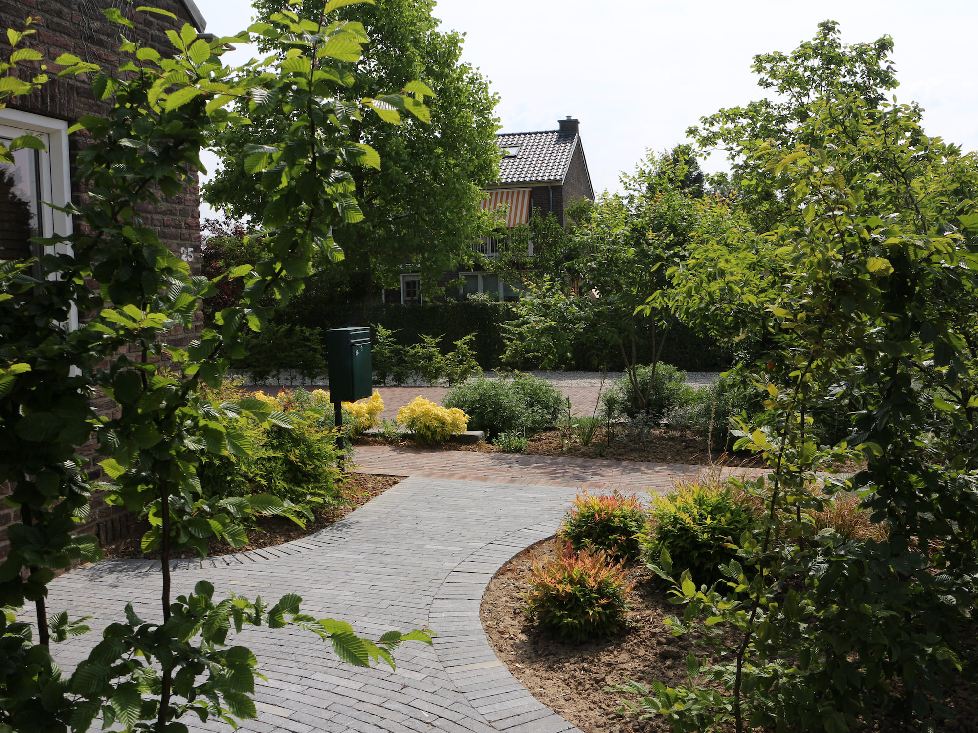 Romantische tuin in Engelse stijl 3